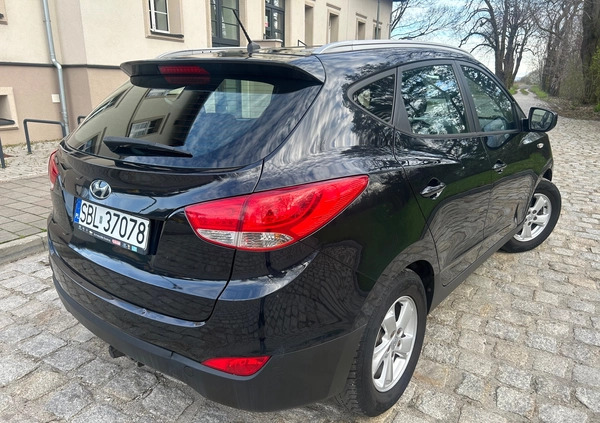 Hyundai Tucson cena 34900 przebieg: 194000, rok produkcji 2010 z Bieruń małe 137